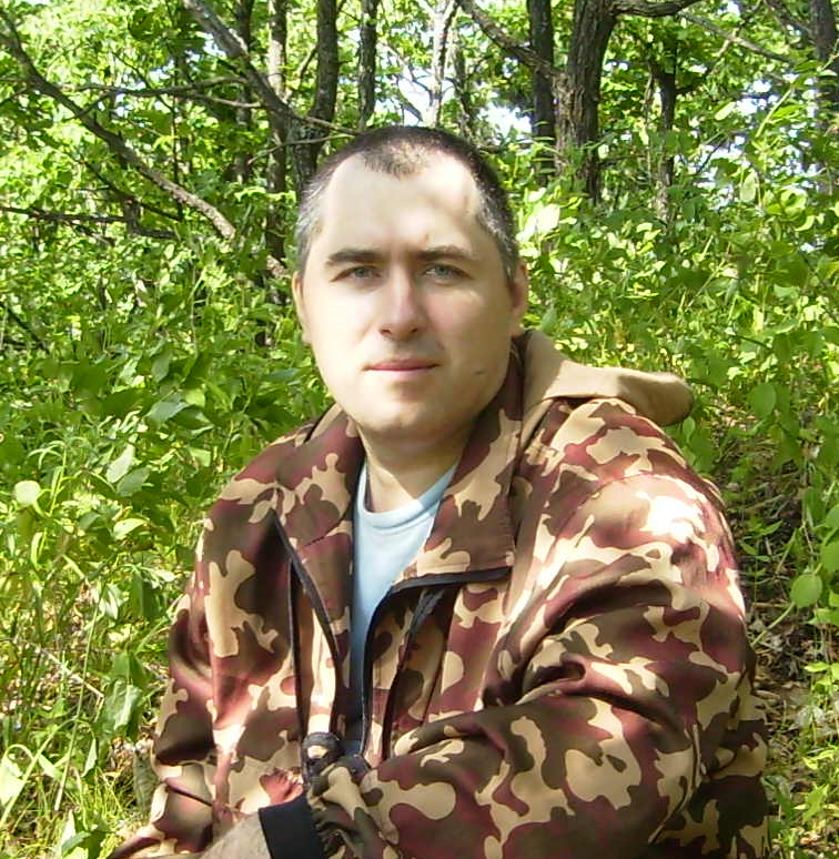 Заведующий лабораторией: Андрей Александрович Легалов, доктор биологических наук.
